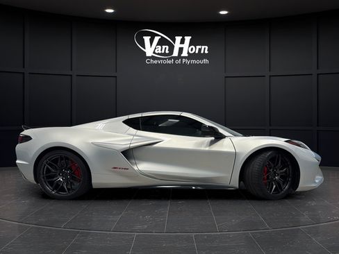 Used 2024 Chevrolet Corvette Z06 w/ Stealth Interior Trim Package RWD image 11