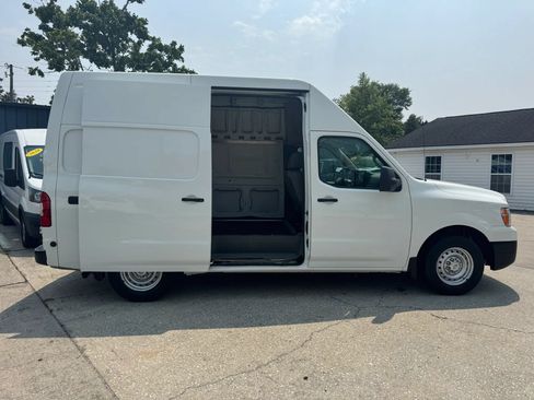 Used 2015 Nissan NV 2500 S w/ Power Package RWD image 21