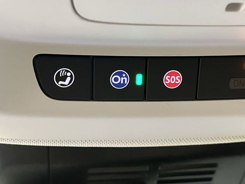 Used 2025 Buick Envision Preferred AWD/4WD image 26