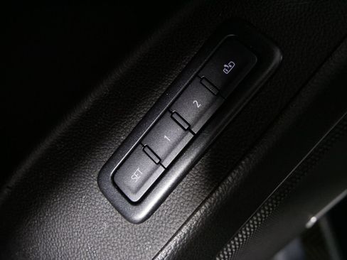 Used 2019 GMC Yukon XL Denali w/ Denali Ultimate Package AWD/4WD image 16