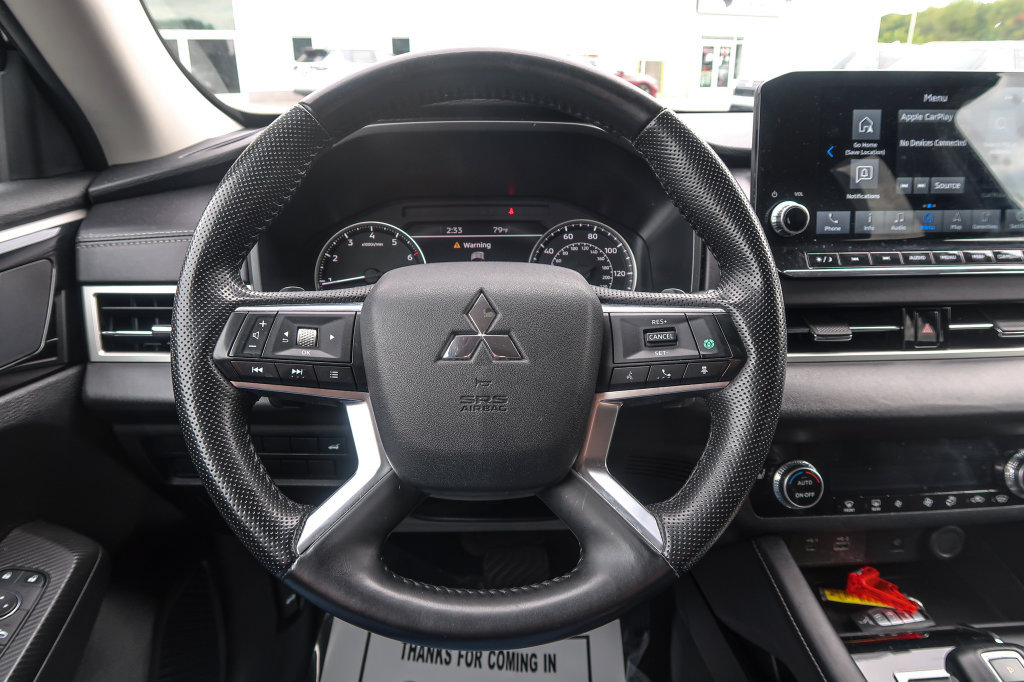 Used 2024 Mitsubishi Outlander AWD image 23