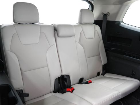 Used 2022 Kia Telluride S AWD/4WD image 14