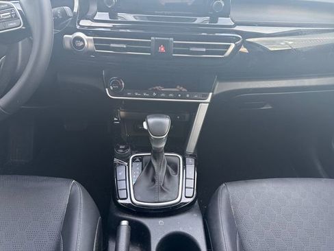 Used 2021 Kia Seltos EX image 11