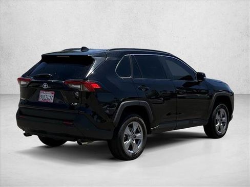 Used 2025 Toyota RAV4 XLE FWD image 5