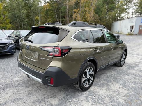 Used 2022 Subaru Outback Limited image 3