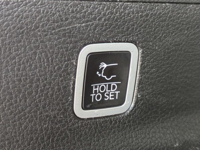 Certified 2024 Jeep Wagoneer L Series II w/ Flexible Seating Group AWD/4WD image 13