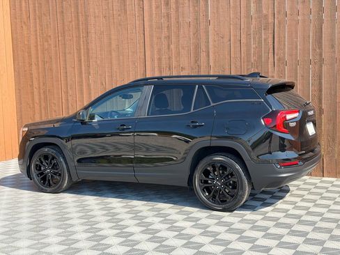 Used 2022 GMC Terrain SLE w/ Elevation Edition FWD image 14