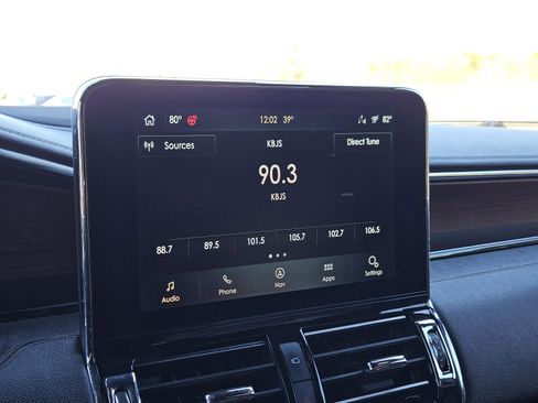 Used 2020 Lincoln Navigator Reserve w/ Luxury Package image 18