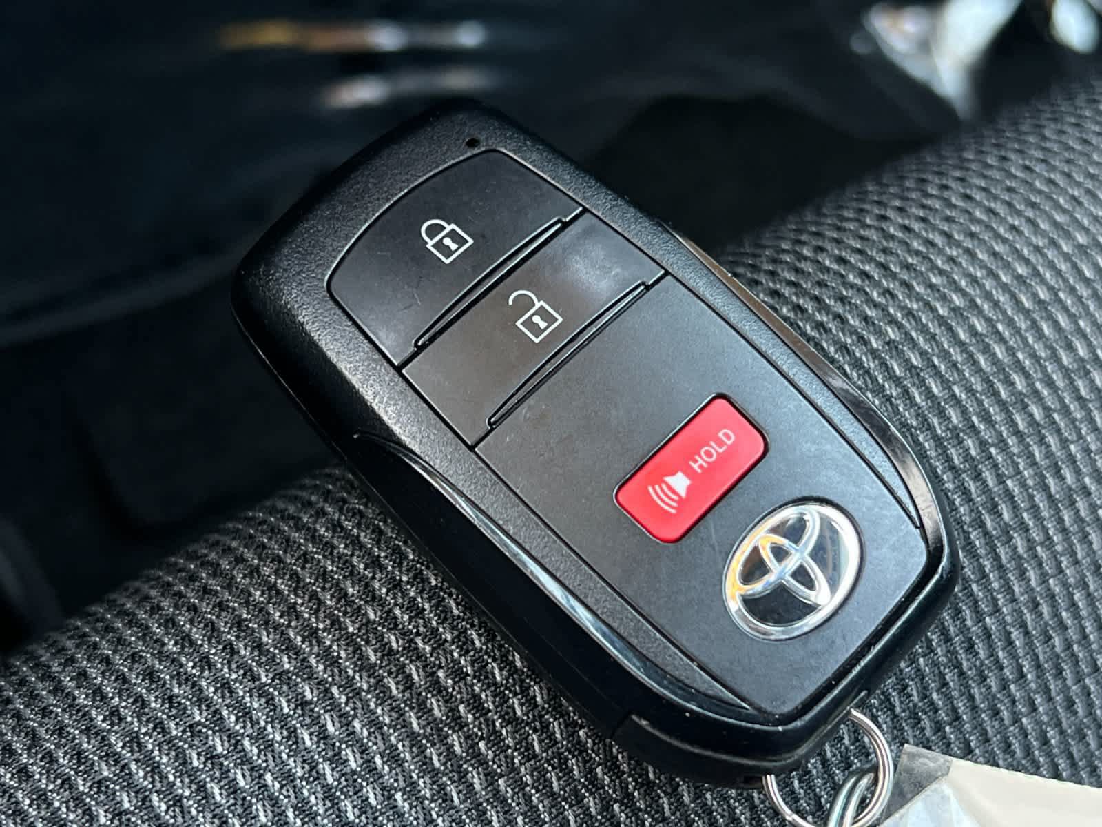 Used 2023 Toyota Prius LE FWD image 28