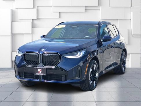 Certified 2025 BMW X3 xDrive30i w/ Premium Package AWD/4WD image 3