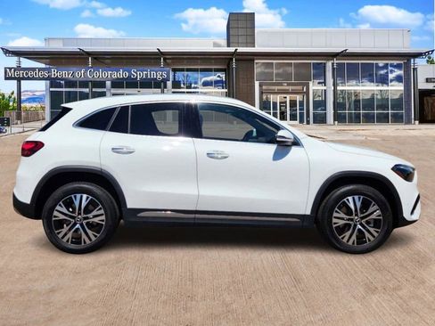 New 2025 Mercedes-Benz GLA 250 4MATIC image 4