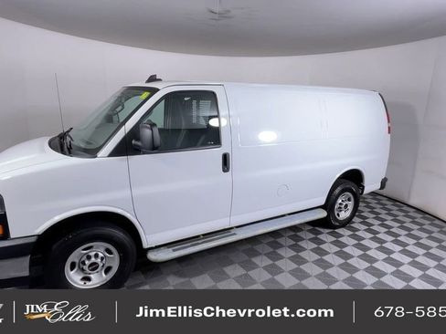 Certified 2023 GMC Savana 2500 w/ Driver Convenience Package image 4