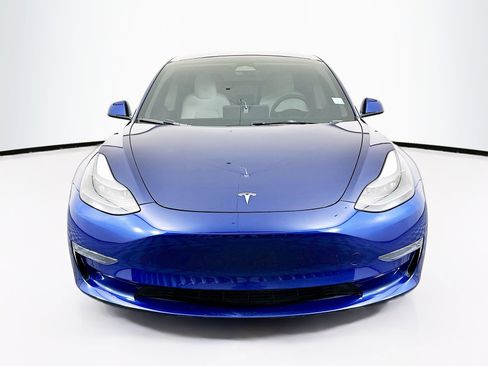 Used 2023 Tesla Model 3 Standard Range image 2