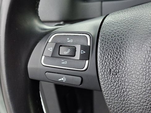 Used 2016 Volkswagen Tiguan S image 20