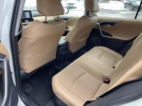 Used 2021 Toyota RAV4 Limited image 11