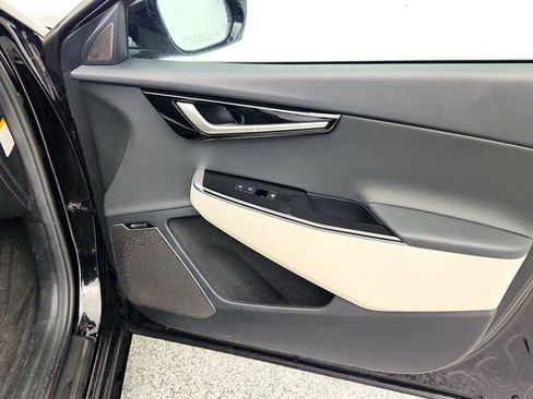 Used 2022 Kia EV6 GT-Line w/ GT-Line Suede Seat Package image 23