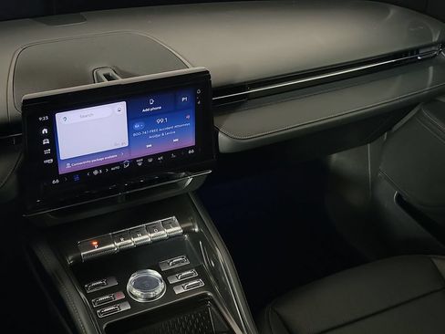 Certified 2024 Lincoln Nautilus Premier w/ Jet Appearance Package AWD/4WD image 11