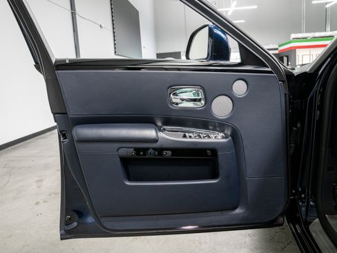 Used 2020 Rolls-Royce Ghost RWD image 44