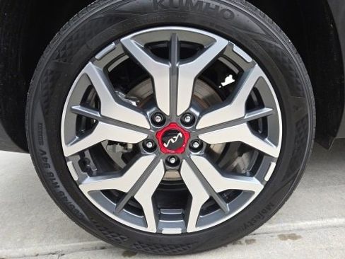 Certified 2023 Kia Seltos SX w/ SX Sunroof Package image 28