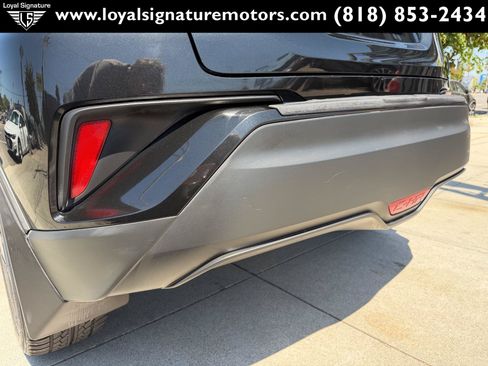 Used 2020 Toyota C-HR Limited FWD image 9