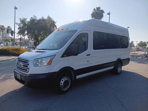 Used 2016 Ford Transit 350 XLT RWD image 3