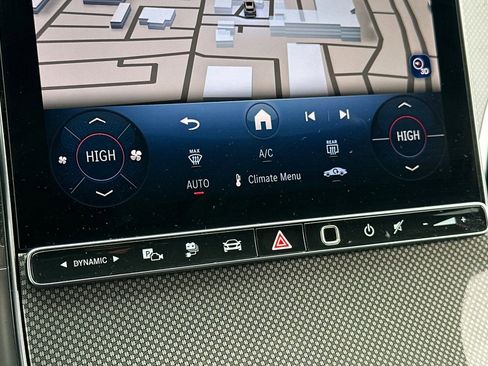 Certified 2025 Mercedes-Benz GLC 350e White image 27