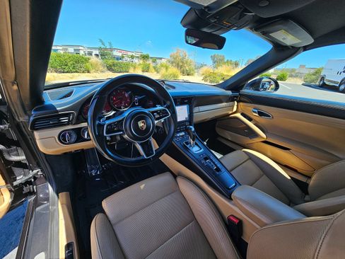 Used 2018 Porsche 911 Carrera S RWD image 30