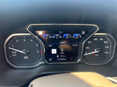 Used 2021 GMC Yukon Denali w/ Denali Premium Package AWD/4WD image 4