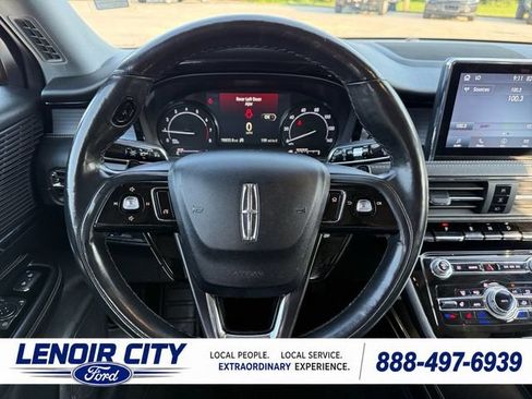 Used 2022 Lincoln Corsair AWD w/ Premium Package image 16