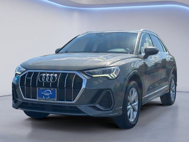 Used 2022 Audi Q3 2.0T Premium Plus w/ Premium Plus Package AWD/4WD image 7