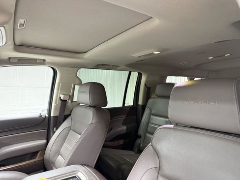 Used 2020 GMC Yukon XL Denali AWD/4WD image 14