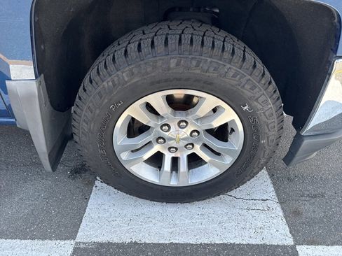 Used 2018 Chevrolet Silverado 1500 LT w/ All Star Edition image 14