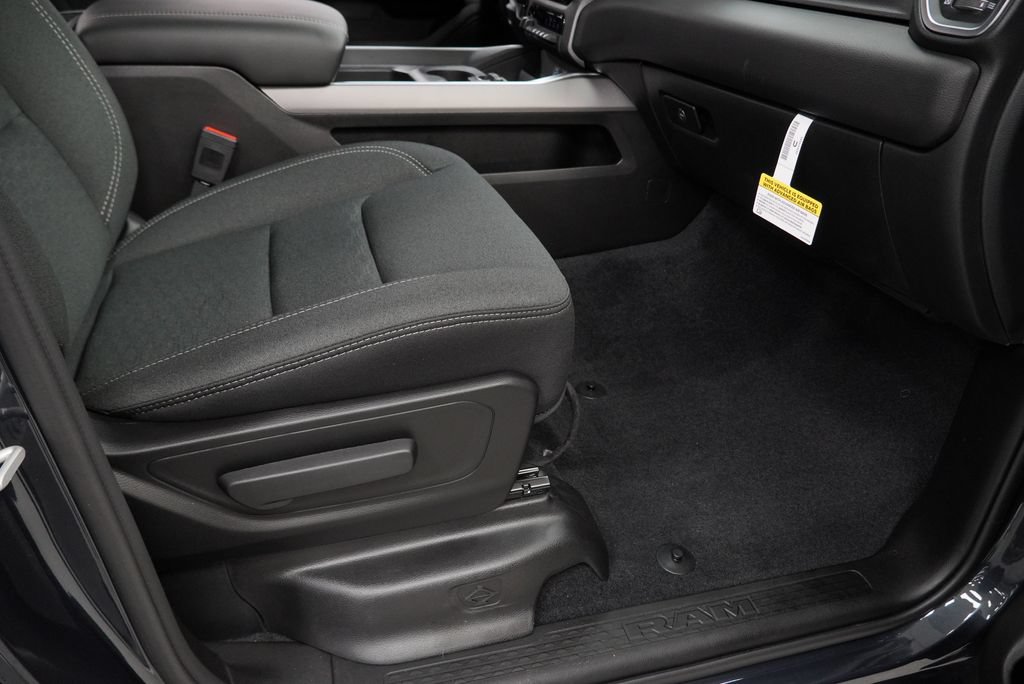 New 2026 RAM 1500 Big Horn AWD/4WD image 34