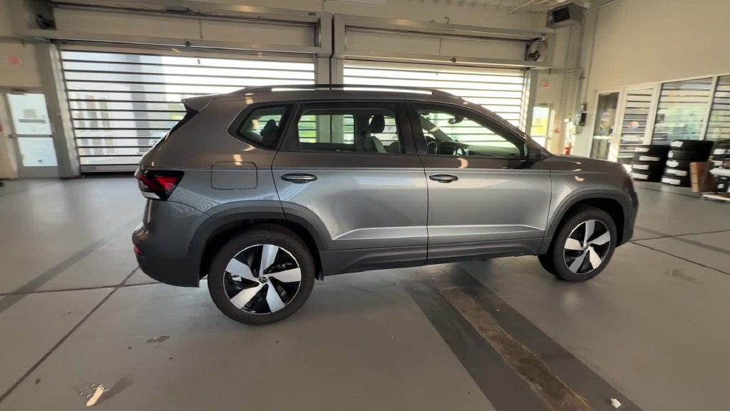 Certified 2025 Volkswagen Taos S AWD/4WD image 20