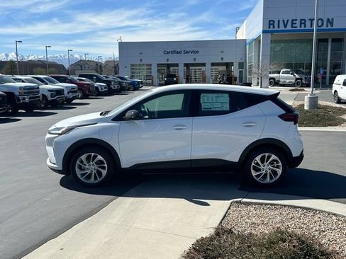 New 2027 Chevrolet Bolt LT w/ Comfort Package FWD image 20