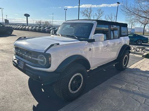 Certified 2022 Ford Bronco Outer Banks w/ Sasquatch Package image 4