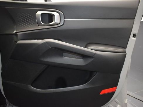 Certified 2025 Kia Sorento S w/ Panoramic Sunroof Package image 14