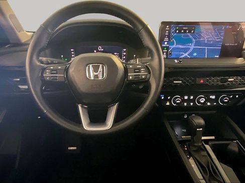 Used 2024 Honda Accord Touring image 5