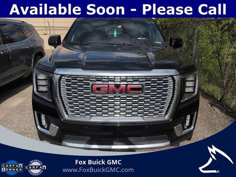 Used 2022 GMC Yukon XL Denali w/ Denali Ultimate Package AWD/4WD image 2