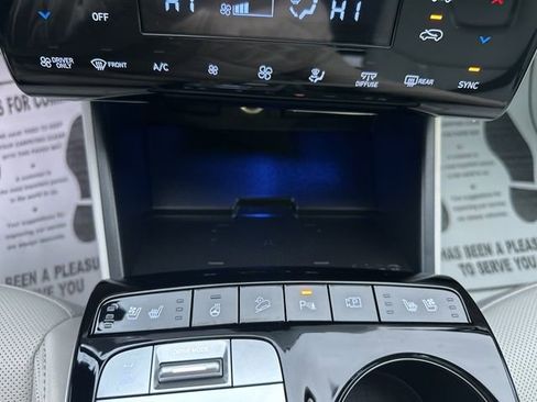 Used 2024 Hyundai Tucson Limited image 17