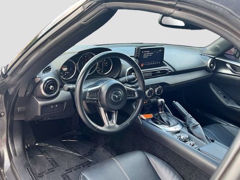Used 2022 MAZDA MX-5 Miata Grand Touring RWD image 9