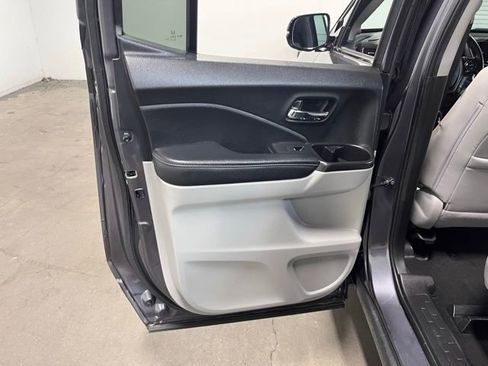 Used 2022 Honda Ridgeline RTL-E image 19