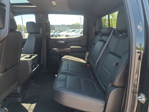 Used 2021 Chevrolet Silverado 1500 High Country w/ Technology Package AWD/4WD image 10