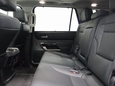 Used 2023 Toyota Sequoia Limited image 27