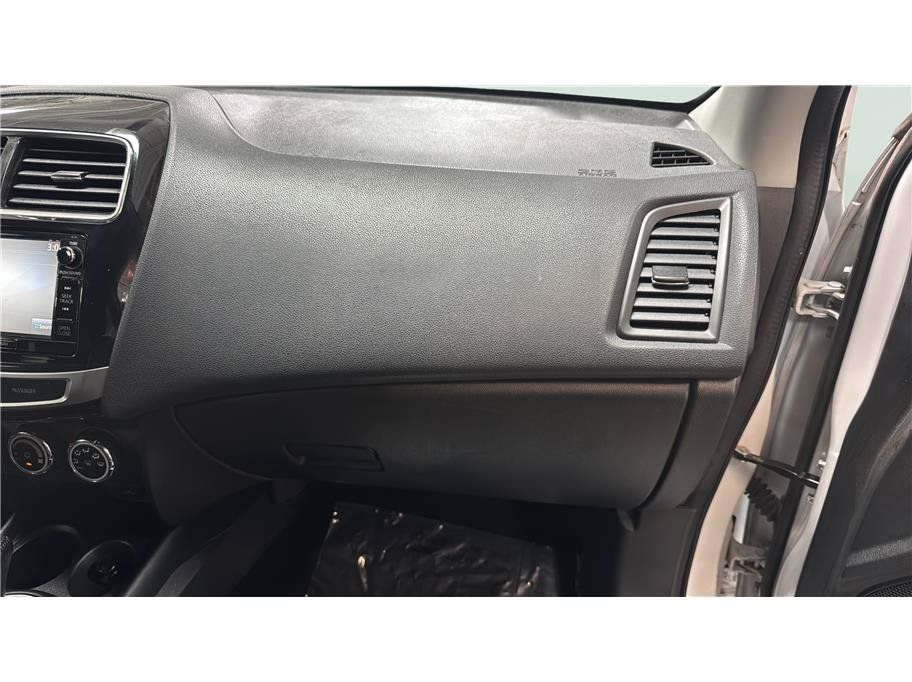 Used 2016 Mitsubishi Outlander Sport SEL FWD image 26