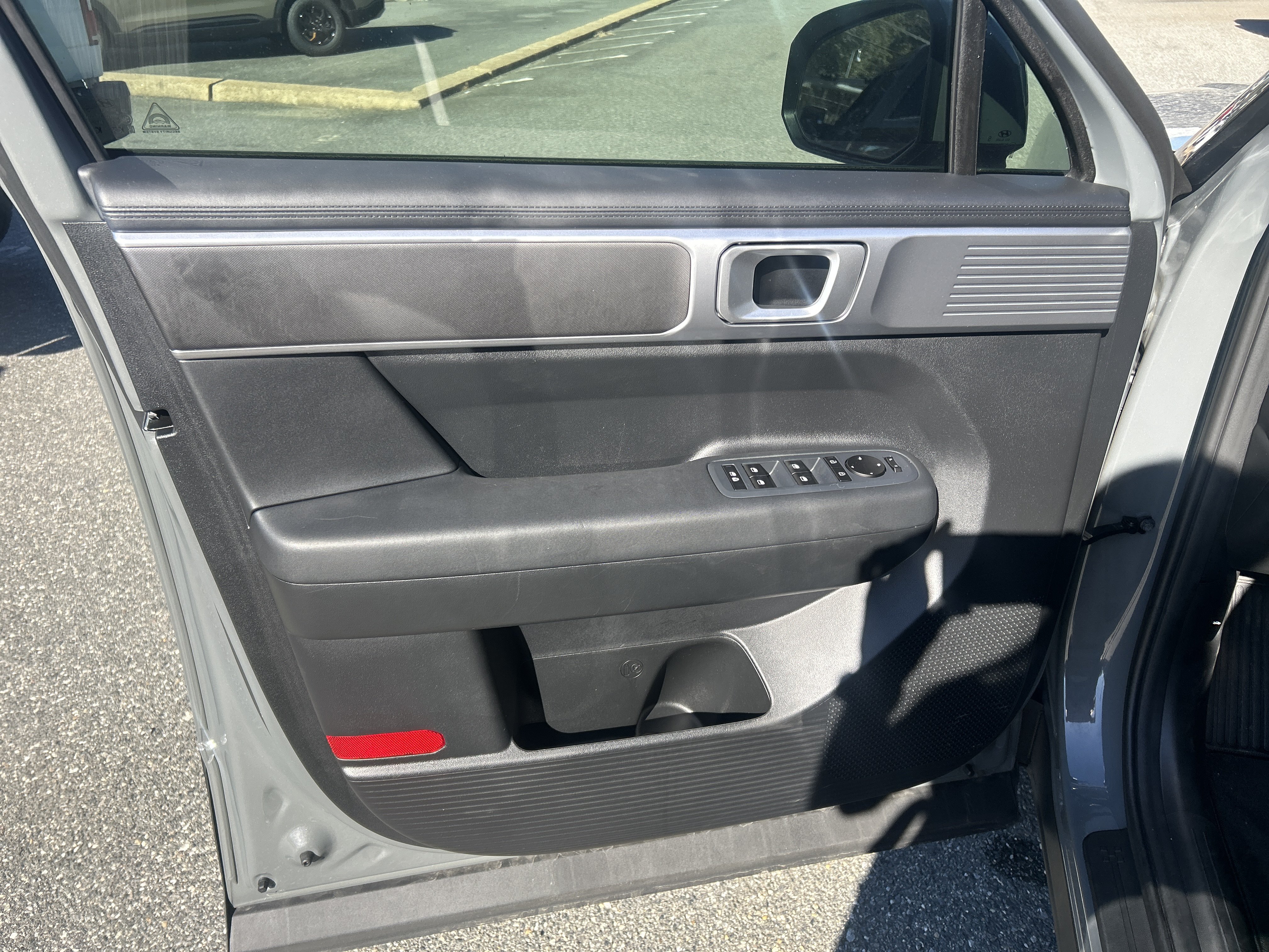 Used 2026 Hyundai Santa Fe SE FWD image 9
