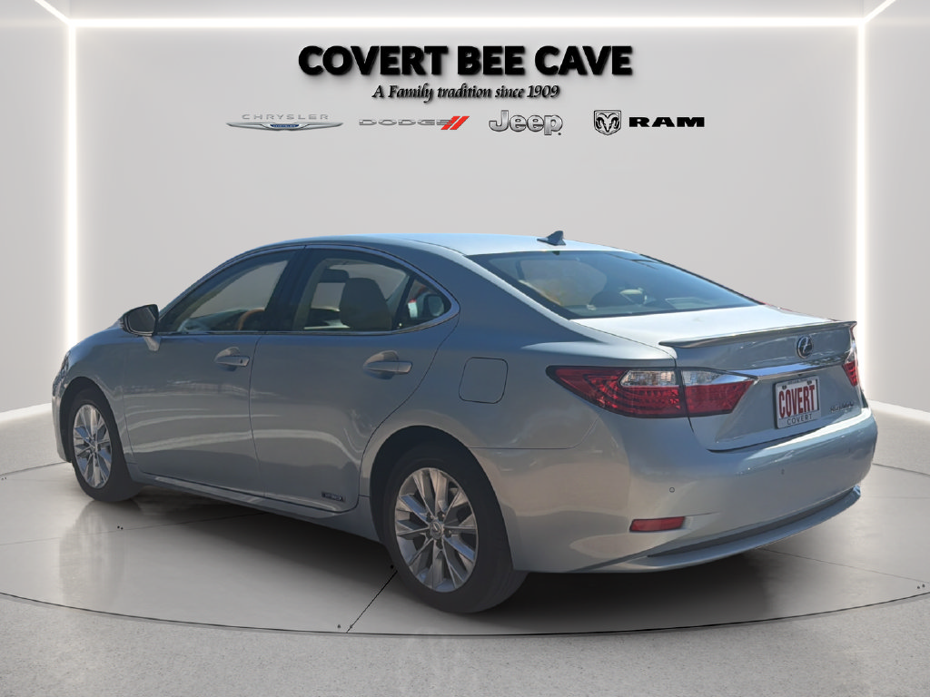 Used 2014 Lexus ES 300h w/ Luxury Package w/Bamboo Trim FWD image 5