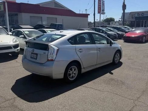 Used 2011 Toyota Prius Two FWD image 3