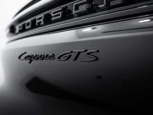 Certified 2025 Porsche Cayenne GTS image 28
