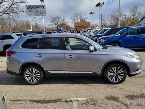 Used 2020 Mitsubishi Outlander SEL image 3